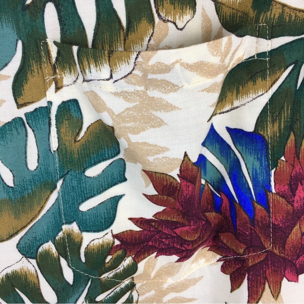 Men's Hawaiian Shirt, Size 3XL, Tropical Graphics, Made in Hawaii by Hilo Hattie - Picture 6 of 10